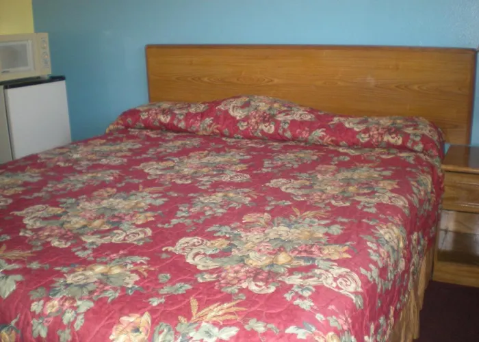 Snow Peak Motel 2*